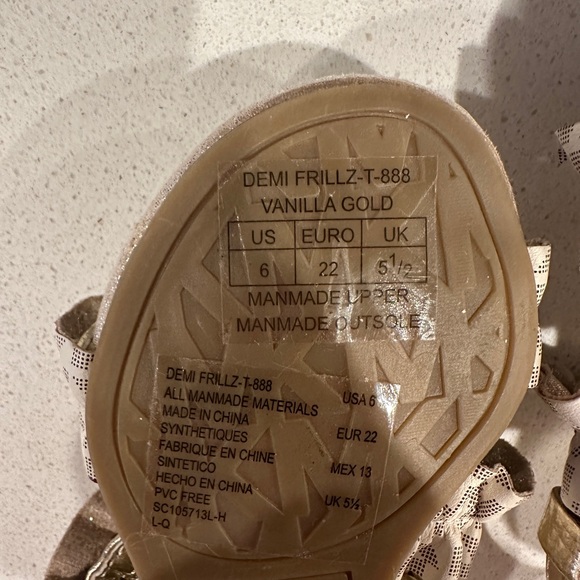 Michael Kora Toddler Sandals - Size 6 (NWOT) - Picture 2 of 3